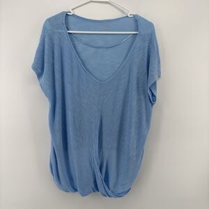 a.n.a Women's M Light Blue V-Neck Top Twist Front Short Sleeve Rayon Blouse
